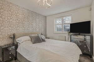 Bedroom- click for photo gallery